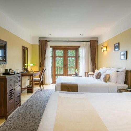 Family Room with Balcony – Classic Wing