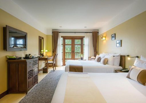 Family Room with Balcony – Classic Wing