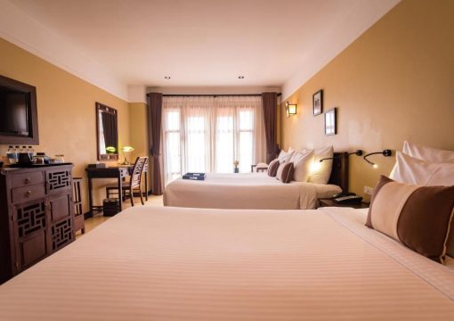 Family Room with Balcony – Classic Wing