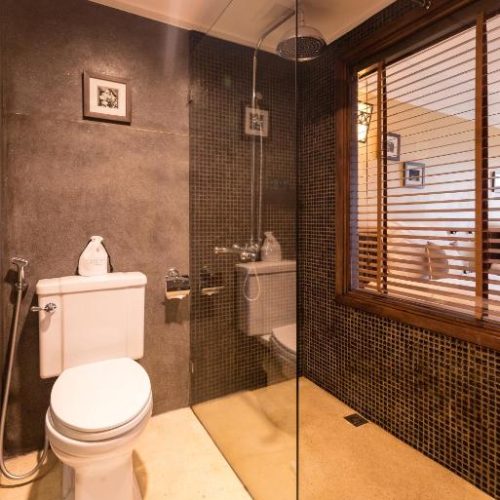 Family Room with Balcony – Classic Wing