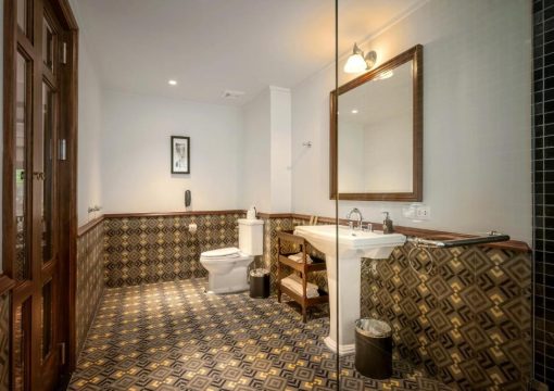 Junior Suite with Balcony – Club Wing