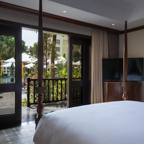 Veranda Suite with Pool View – Club Wing