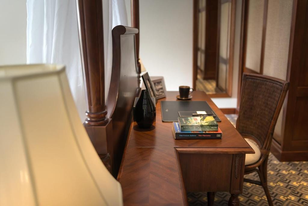 Veranda Suite with Pool View - Club Wing (3)