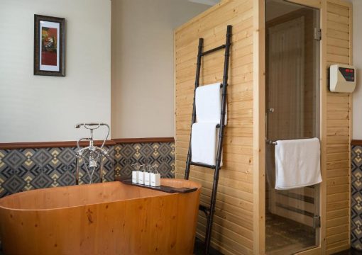 Veranda Suite with Pool View – Club Wing