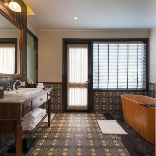 Veranda Suite with Pool View – Club Wing