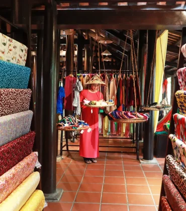 🌟 Découvrez la magie de la vieille ville de Hoi An, classée au patrimoine mondial de l'UNESCO, et ses créations sur mesure : le guide ultime du voyage de luxe 🌟