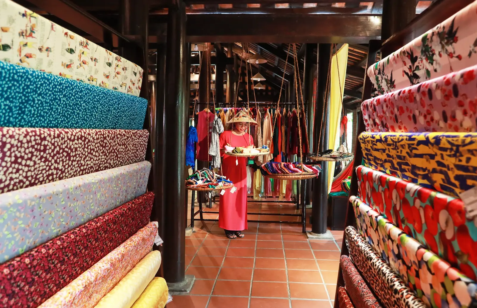 🌟 Descubre la magia del casco antiguo de Hoi An, declarado Patrimonio de la Humanidad por la UNESCO, y la sastrería a medida: La guía definitiva de viajes de lujo 🌟
