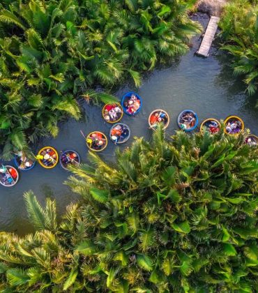 🌴 Le village de cocotiers de Cam Thanh et l'expérience du bateau-panier : le guide ultime des aventures pour les clients du La Siesta Hoi An Resort & Spa 🛶